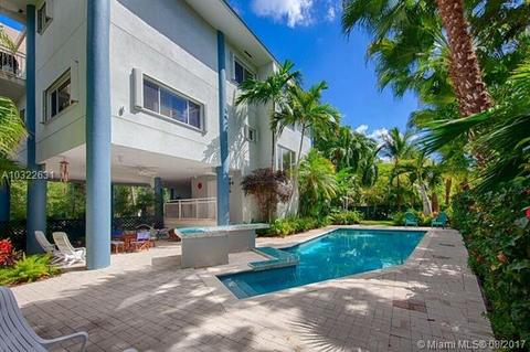 251 Harbor Dr, Key Biscayne, FL 33149 photo 2