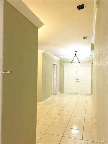 Undisclosed, Hialeah, FL 33015 photo 21