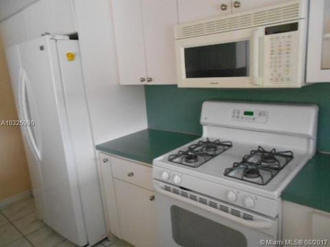 7296 Jacaranda Ln, Miami Lakes, FL 33014 photo 5