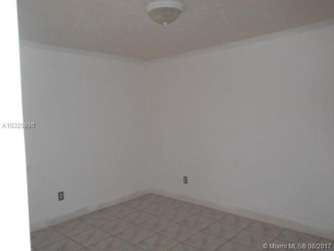 7296 Jacaranda Ln, Miami Lakes, FL 33014 photo 10