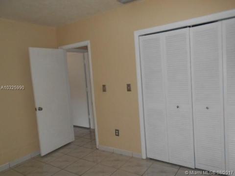 7296 Jacaranda Ln, Miami Lakes, FL 33014 photo 8