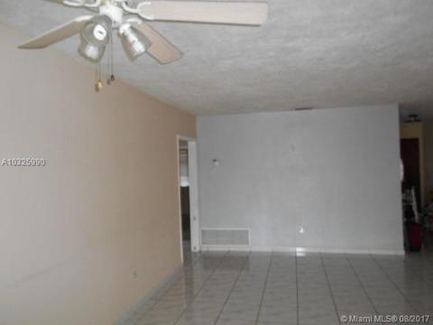 7296 Jacaranda Ln, Miami Lakes, FL 33014 photo 3