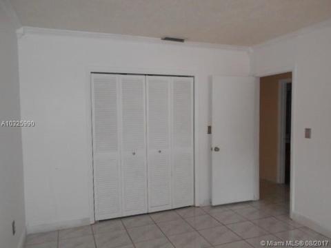 7296 Jacaranda Ln, Miami Lakes, FL 33014 photo 9