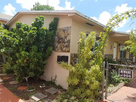 2170 W 4th Ct, Hialeah, FL 33010 photo 2