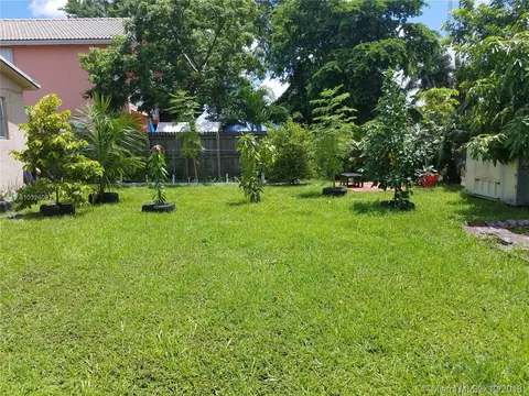 2170 W 4th Ct, Hialeah, FL 33010 photo 7