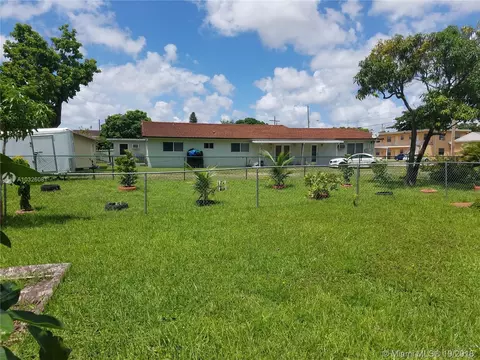 2170 W 4th Ct, Hialeah, FL 33010 photo 8