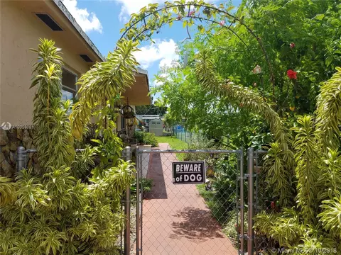 2170 W 4th Ct, Hialeah, FL 33010 photo 3