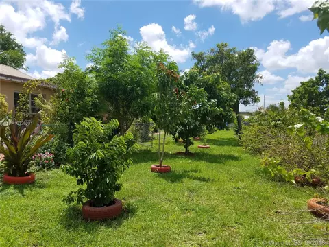 2170 W 4th Ct, Hialeah, FL 33010 photo 10