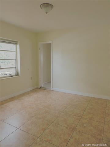 601 E 52nd St, Hialeah, FL 33013 photo 3