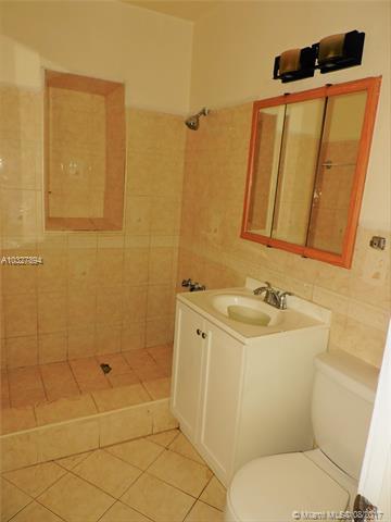 601 E 52nd St, Hialeah, FL 33013 photo 4