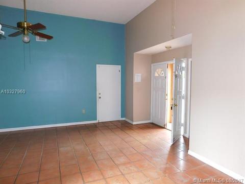 607 SW 88th Pl E, Miami, FL 33174 photo 4