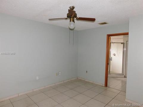 607 SW 88th Pl E, Miami, FL 33174 photo 6