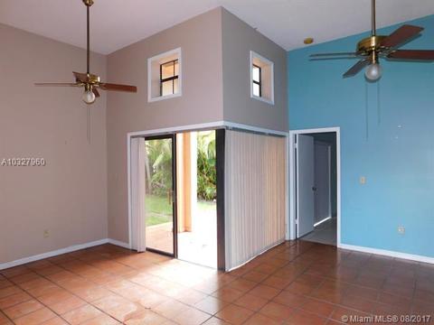 607 SW 88th Pl E, Miami, FL 33174 photo 3