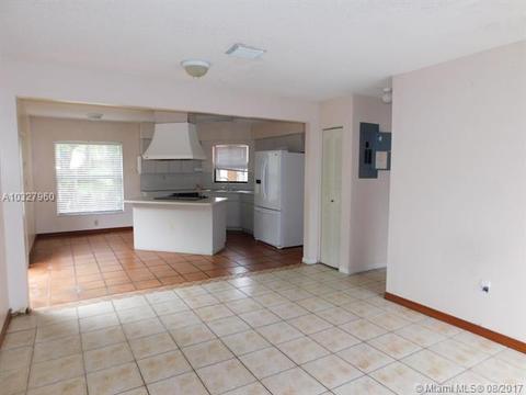 607 SW 88th Pl E, Miami, FL 33174 photo 12