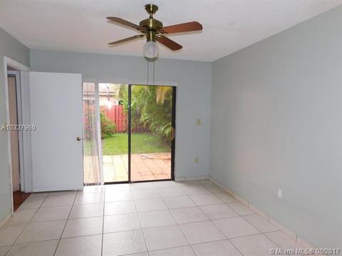 607 SW 88th Pl E, Miami, FL 33174 photo 8