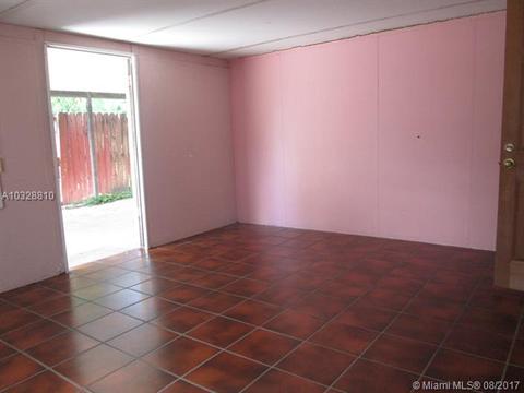 590 E 46th St, Hialeah, FL 33013 photo 38