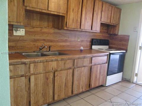 590 E 46th St, Hialeah, FL 33013 photo 12