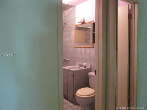 590 E 46th St, Hialeah, FL 33013 photo 17