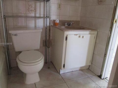 590 E 46th St, Hialeah, FL 33013 photo 48