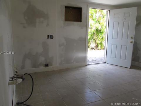 590 E 46th St, Hialeah, FL 33013 photo 24