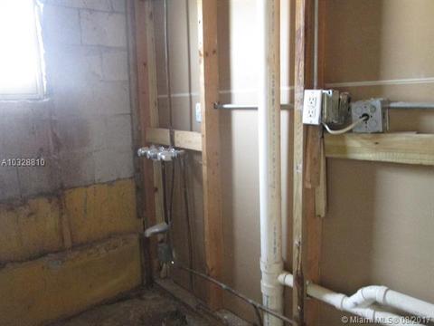 590 E 46th St, Hialeah, FL 33013 photo 30