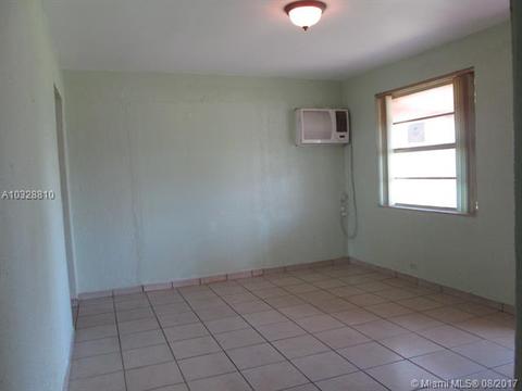 590 E 46th St, Hialeah, FL 33013 photo 16