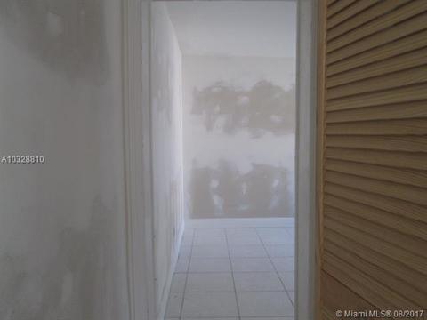 590 E 46th St, Hialeah, FL 33013 photo 25