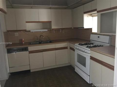 1270 W 80th St, Hialeah, FL 33014 photo 10