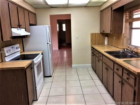 889 Pinecrest Dr, Miami Springs, FL 33166 photo 3