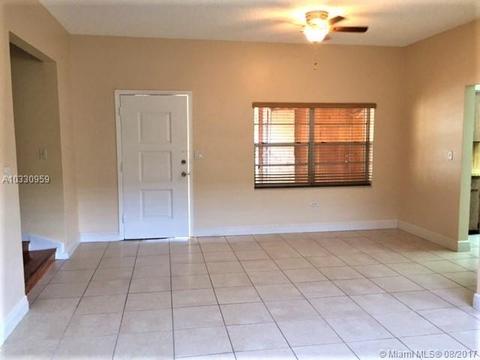889 Pinecrest Dr, Miami Springs, FL 33166 photo 4