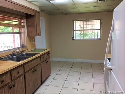 889 Pinecrest Dr, Miami Springs, FL 33166 photo 8