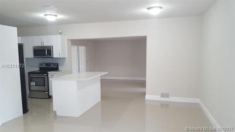 930 E 6th St, Hialeah, FL 33010 photo 2
