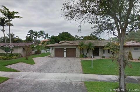 7215 S Prestwick Pl, Miami Lakes, FL 33014 photo 1