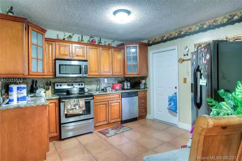1097 E 1st Ave, Hialeah, FL 33010 photo 9