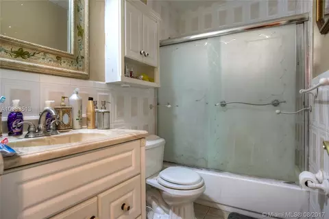 1097 E 1st Ave, Hialeah, FL 33010 photo 6