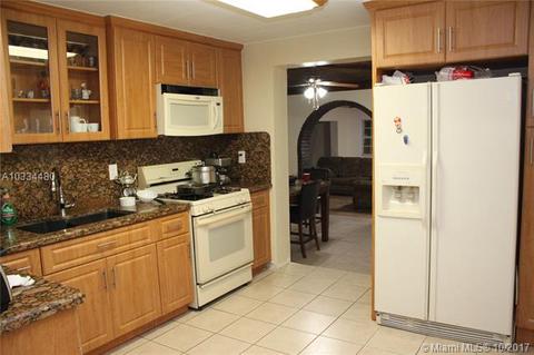Undisclosed, Hialeah, FL 33013 photo 4