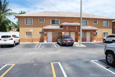 2425 W 76th St #207, Hialeah, FL 33016 photo 1