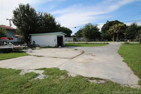 4121 SE 28th St, Other, FL 34974 photo 5