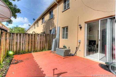 Undisclosed, Hialeah, FL 33015 photo 2