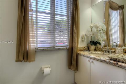 Undisclosed, Hialeah, FL 33015 photo 15