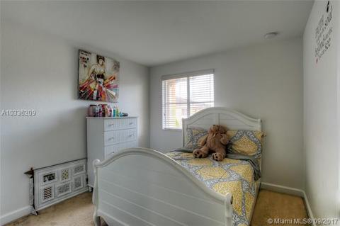 Undisclosed, Hialeah, FL 33015 photo 12