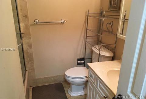 Undisclosed, Hialeah, FL 33012 photo 14