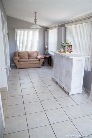 Undisclosed, Hialeah, FL 33012 photo 4