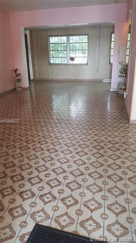 511 W 37th Pl, Hialeah, FL 33012 photo 2