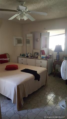 511 W 37th Pl, Hialeah, FL 33012 photo 12