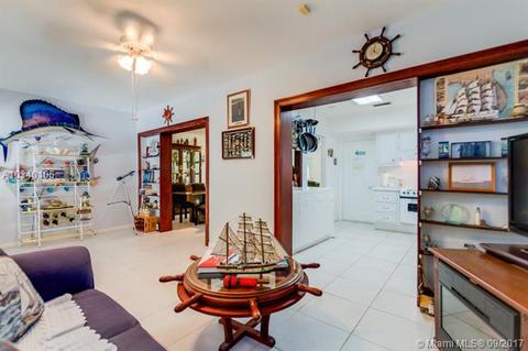 4141 Thomas St, Hollywood, FL 33021 photo 17