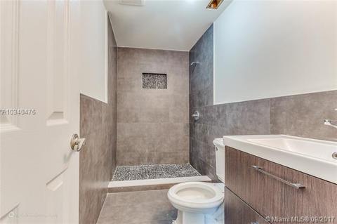 Undisclosed, Hialeah, FL 33013 photo 3