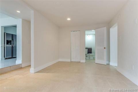 Undisclosed, Hialeah, FL 33013 photo 13
