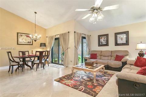 3345 E Point Dr, Hollywood, FL 33026 photo 4