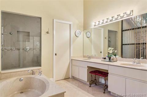 3345 E Point Dr, Hollywood, FL 33026 photo 11